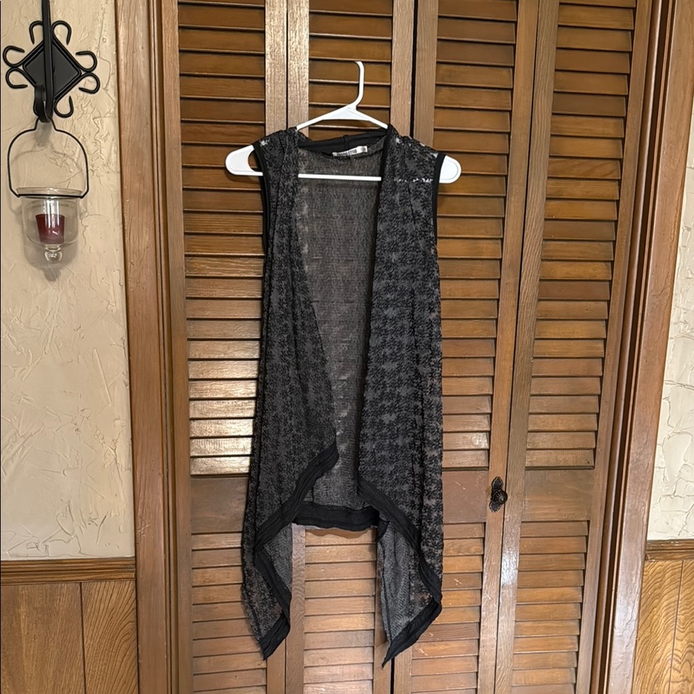 Monoreno Black Sheer Sleeveless Vest